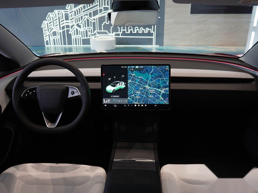 Model 3和智界S7 谁才是纯电轿车之王？