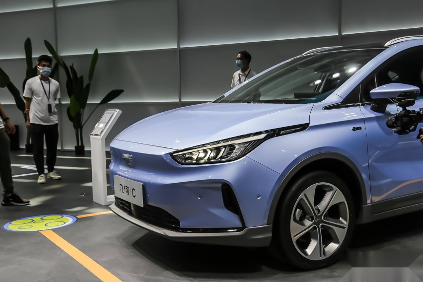 定位紧凑型纯电动 SUV 深港澳车展实拍几何 C