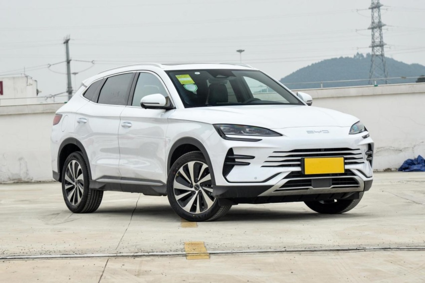 15万预算买SUV，想要省油空间大，宋PLUS DM-i荣耀版值得一看