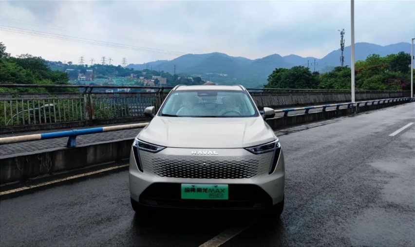 试驾哈弗枭龙MAX：动力堪比3.0T油车，底盘还有进步空间
