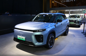 想买插混SUV？这车馈电油耗4.9L/100km，综合续航1300公里