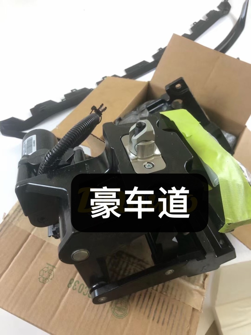2020款奔驰GLS原厂升级迈巴赫电动踏板