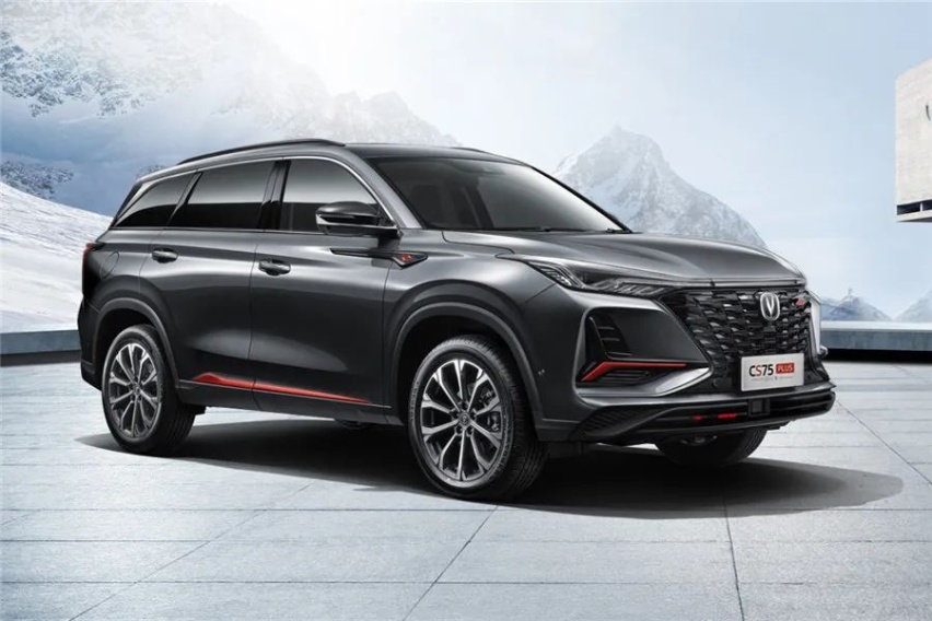 11.79万起，2022款长安CS75 PLUS上市，怎么选更值？