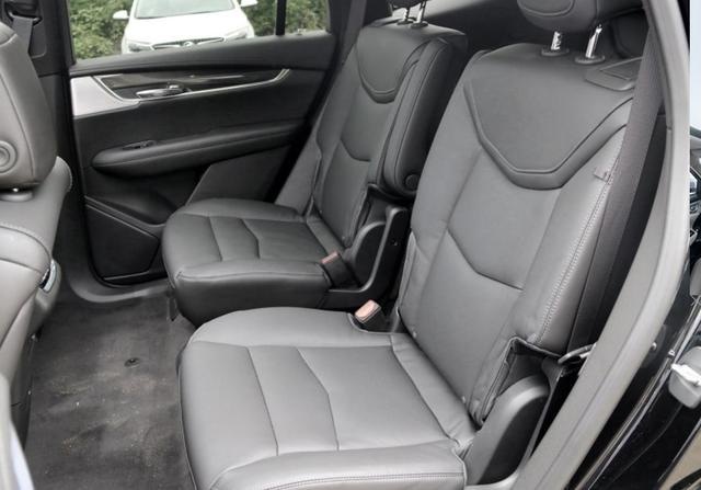 实惠好开的6座豪华SUV，40万出头的凯迪拉克XT6了解下？