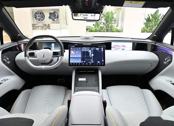 实际落地不到30万，直瞄特斯拉Model Y，阿维塔11单电机版上市