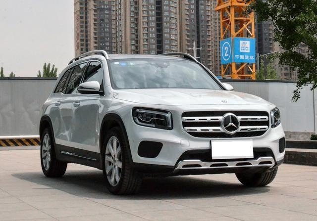 跌至23万出头的奔驰7座SUV,轴距超汉兰达+豪华双联屏,月销近6千