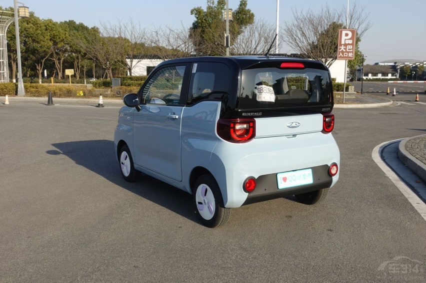预算10万元，选QQ冰淇淋还是宝骏KiWi EV？