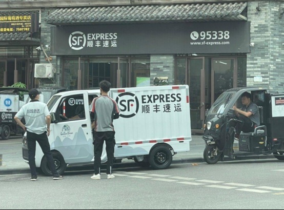 东风日产Ariya开启盲订;福特CEO表示目标是超越特斯拉