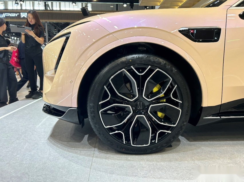 阿维塔旗舰双车型强势登陆粤港澳大湾区车展