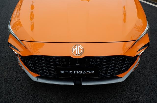 试驾MG6 PRO：外表狂野内在可家可躁