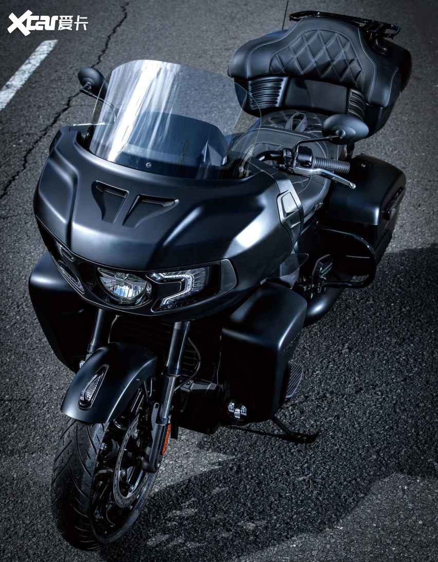 美式巡航重机印第安2022款黑马1768cc排量水冷v缸122马力