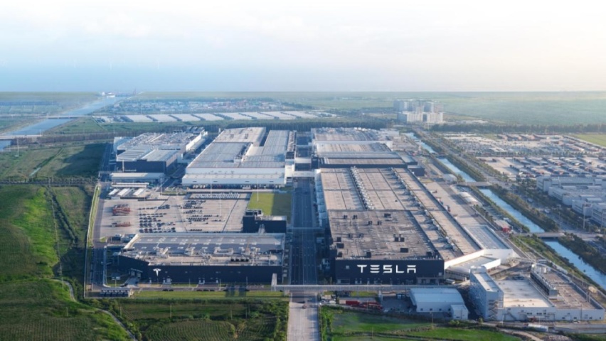 特斯拉新Model 3 PK 别克E4，谁才是车圈最后赢家？