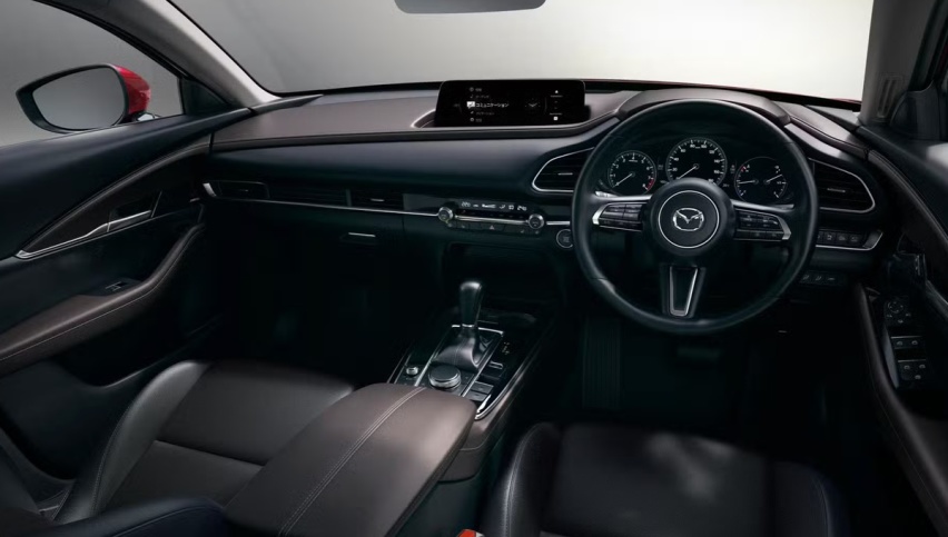 2025款马自达CX-30上市，约合人民币16万起，搭2.0L&2.5