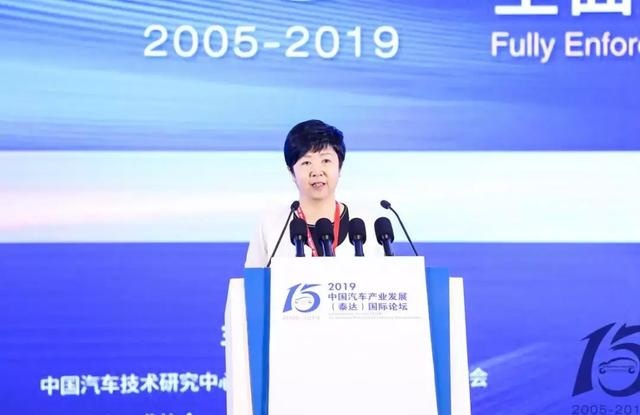 氢燃料or纯电动，新能源汽车发展的十字路口，谁才是主流？