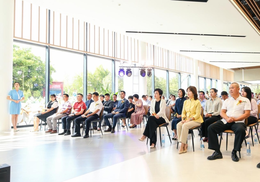 以客户为中心   全新BMW领创经销商合肥西南宝之佳隆重开业