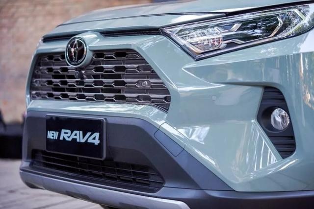 向往生活?勇于挑战?你就差这台全新RAV4荣放