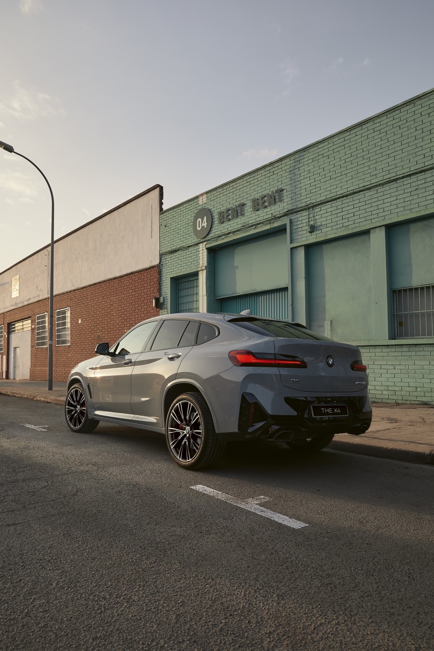 彰显SAC格调美学 新BMW X4中国上市 售价45.59万元起