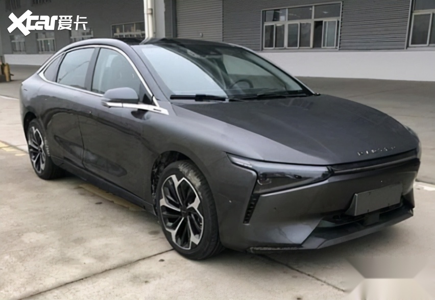 疑似瑞腾RT-1实车曝光，外观内饰全照搬！网友：杂货铺？