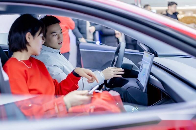 真香！在特斯拉双店开业现场体验Model 3焕新版冬季“升舱”