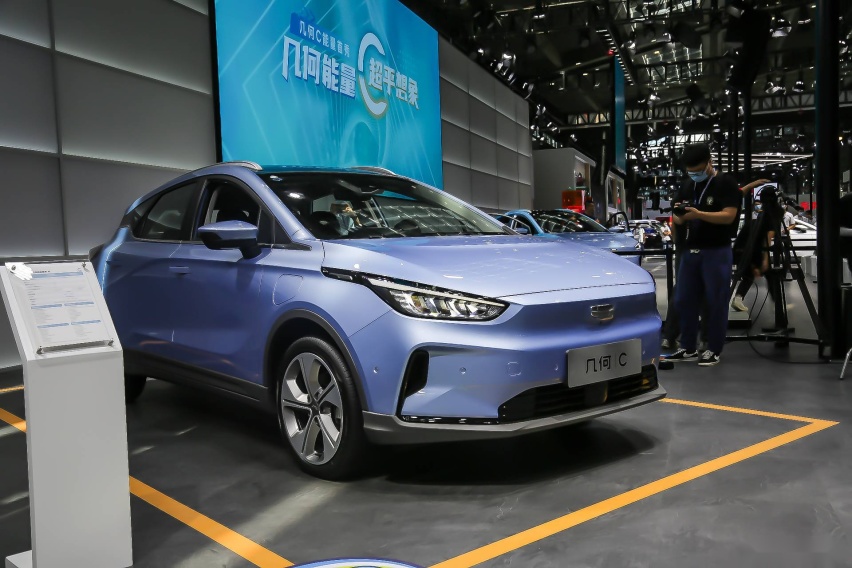 定位紧凑型纯电动 SUV 深港澳车展实拍几何 C