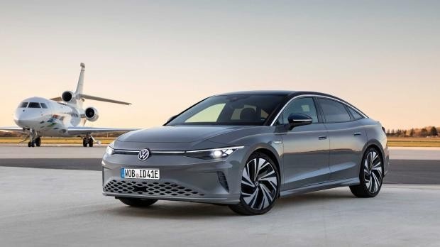 惊艳，纯电版帕萨特！续航700km，零百5.4秒内，大众ID.7推出在即