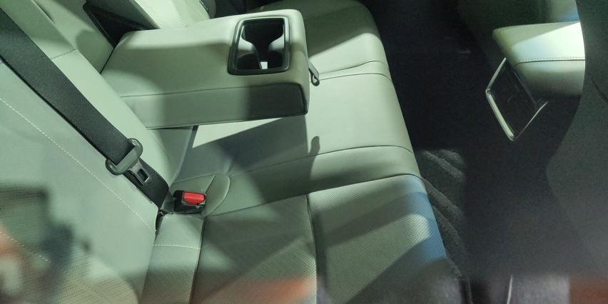 “最美丰田SUV”！一汽丰田全新中型SUV——凌放将于广州车展上市
