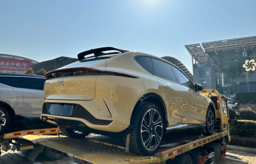 广州车展突发大火;启辰将发布新能源战略;本田召回超20万辆车