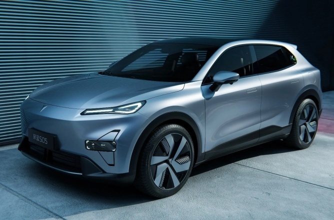 有颜值有实力,15万级的纯电SUV,深蓝S05和元PLUS该怎么选?