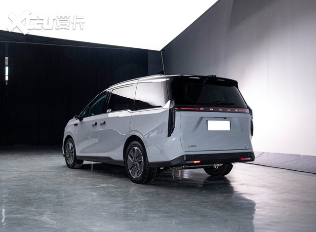 上汽打造的家用MPV,续航超1300公里,自带冰箱,不足20万入手