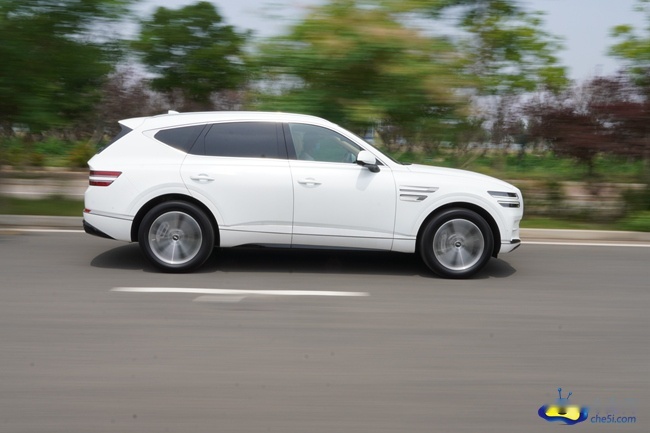 豪华旗舰 细腻时髦 试驾捷尼赛思GV80中大型SUV