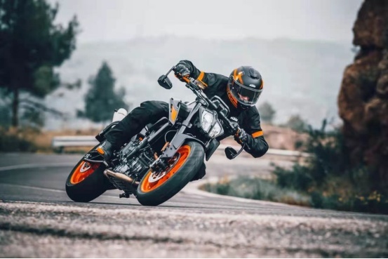 奥地利橙色风暴来袭，CKD版KTM 790 DUKE国内8.