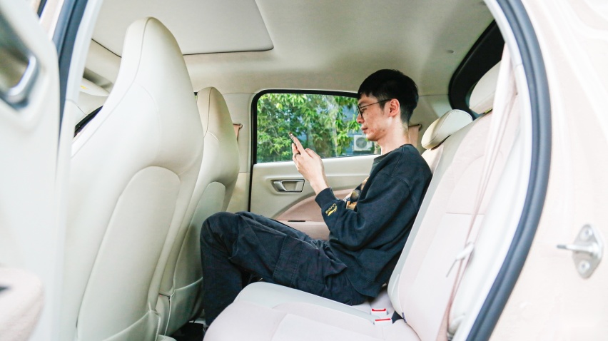 4.99万起步的五门纯电小车“卷王” 冬日通勤大揭秘？