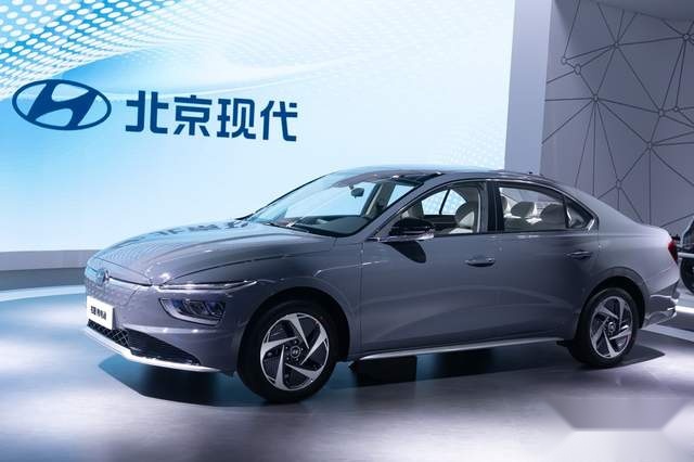 北京现代发布全新一代名图、全新ix35，第五代途胜L内饰公开