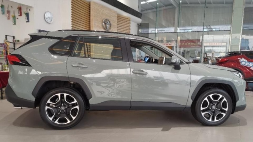 RAV4荣放：优惠少了五千，提车一个多月，值得等吗？