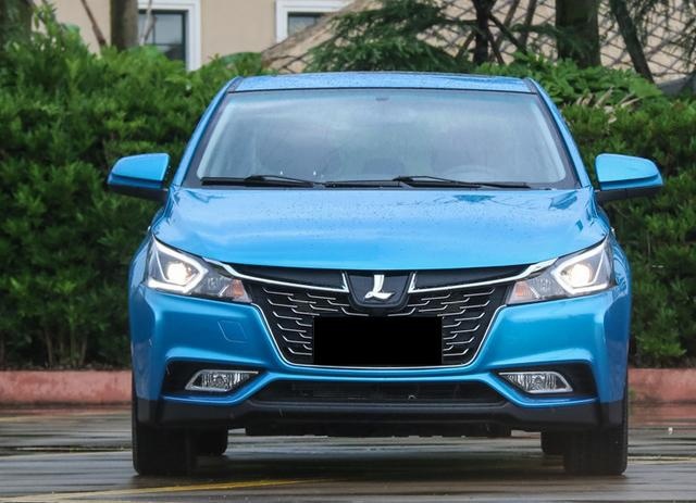 对标起亚K2，这紧凑型车油耗11L，外号“中石化合作伙伴