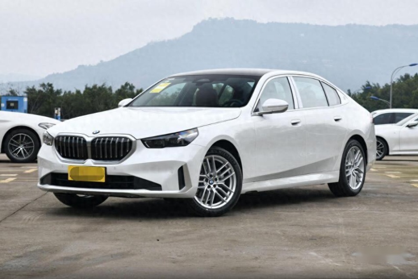 宝马530Li xDrive上市了！售价50.59万元，新增xDriv