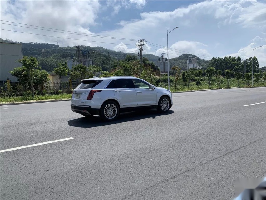 体验新款凯迪拉克XT5，全新动力更低油耗，舒适度再度升级