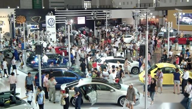 头部车企该如何“乘风破浪”？上汽大众探索“高质量发展之道”！
