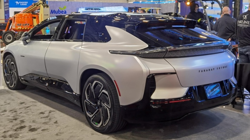 2秒级加速依旧顶级，但超充已不符合需求，FF91能赢新势力吗？