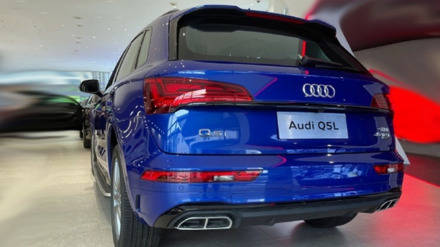 抢奔驰宝马销量，奥迪Q5L靠的是降价7.5万+有现车？