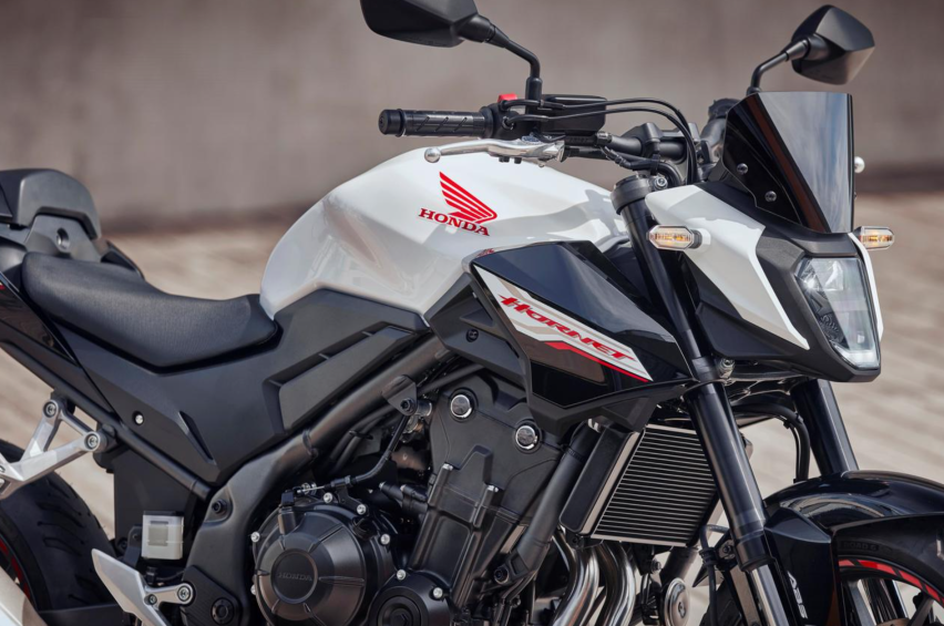 本田大黄蜂再添新车，CB500 Hornet来袭，全彩仪表支持手机互联
