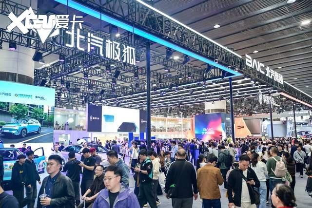 为什么越来越多人,把“第一台新能源车”换成极狐?