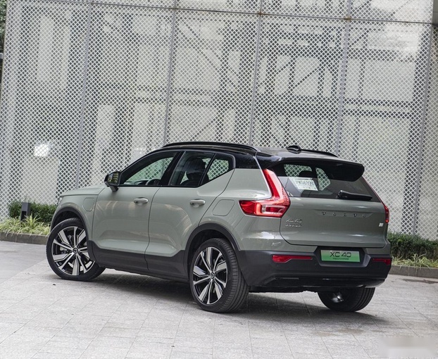 沃尔沃旗下XC40纯电版新增一款高配车型——智尊运动版