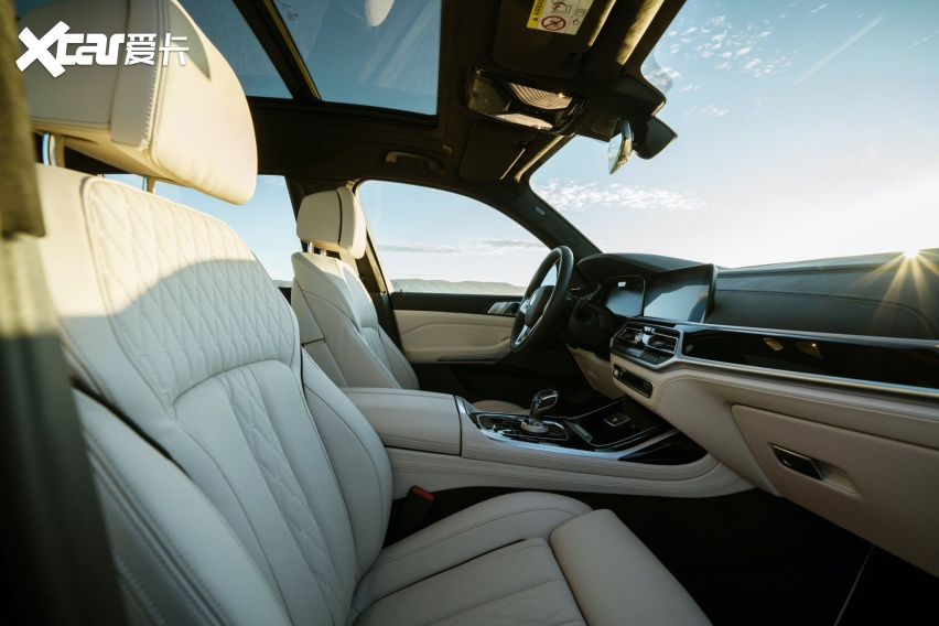 豪华陆地火箭阿尔宾娜xb7约4秒即可破百