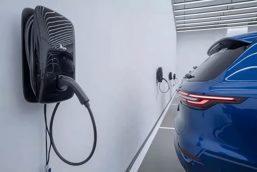 买了理想的增程混动车，会不会出现加油充电双焦虑？