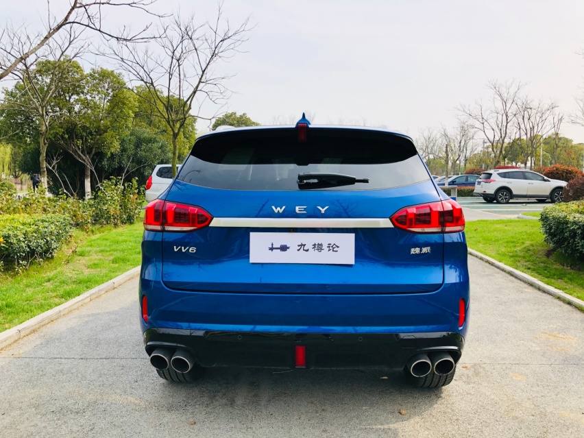 一辆把性价比融入到豪华感里的车，WEY VV6