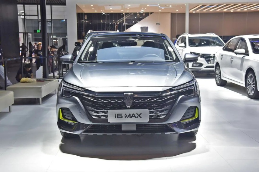 成都国际车展实拍荣威i6 MAX，更换“狮标”