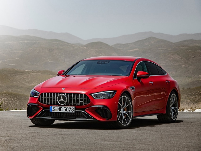 源自F1的四门轿车 全新奔驰AMG 百公里加速2.9秒！