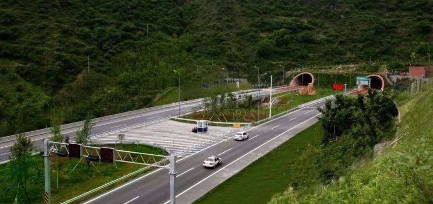 天上的路！与吉利“双缤”探寻新蜀道建筑奇迹