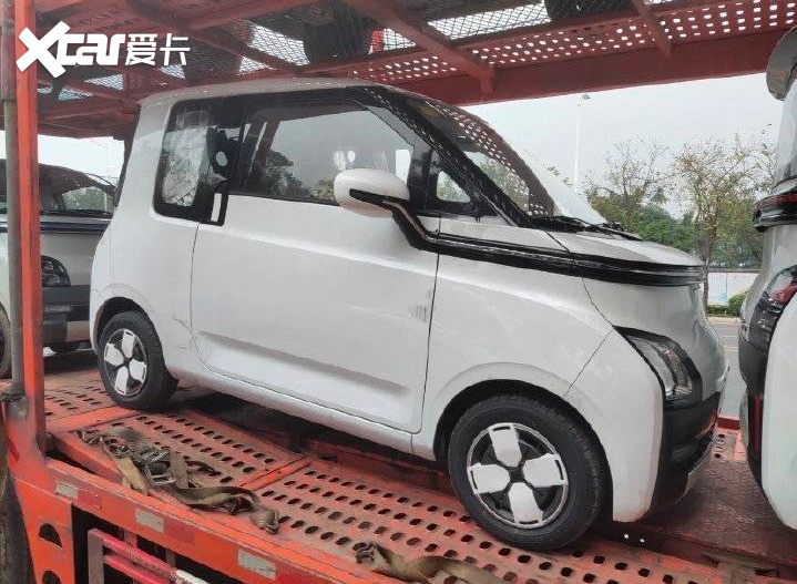 五菱全新A00级小车Air EV在途运输曝光，定位或高于MINI EV